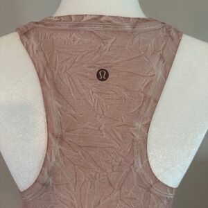 Lululemon Love tank in wash summit smokey topaz Size 6